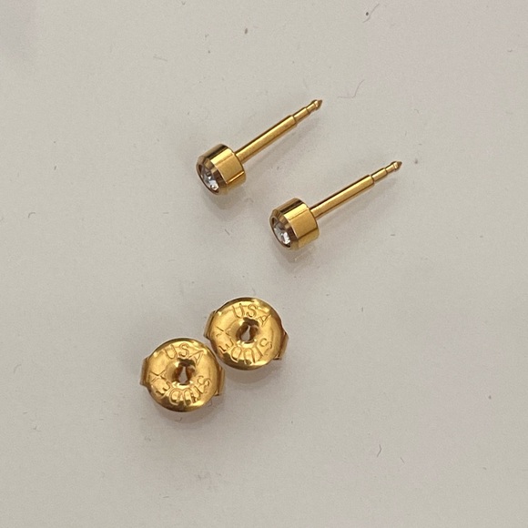CZ gold plated Studex studs - Picture 2 of 3
